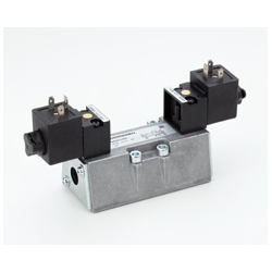 5/2-Wegeventil (Grundplattenventil) ISO STAR - Größe 2 - Betätigung Elektromagnet/Elektromagnet Norgren SXE0574-A50-00-18J Spannung: 110/120 V a.c., Produktphoto